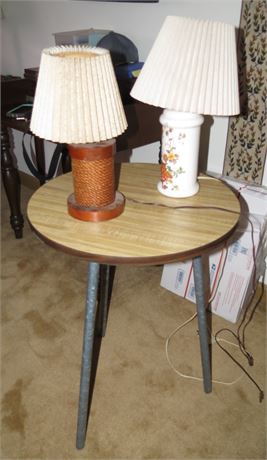 Accent Table & 2 Small Lamps