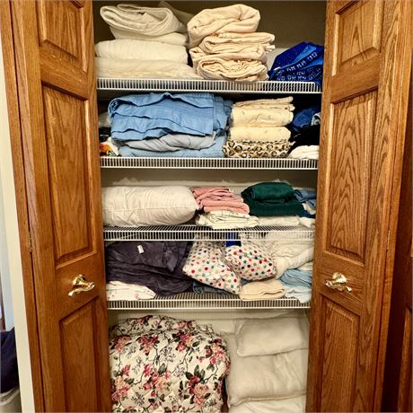 Linens Closet Buyout - Blankets, Sheets, Towels, Pillows, Etc