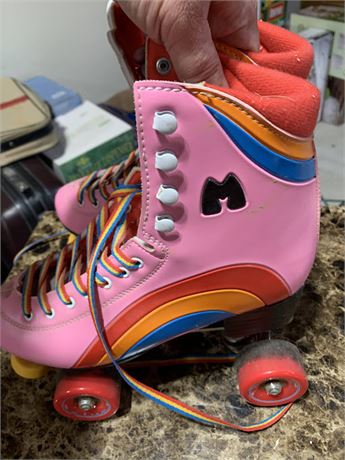 Moxi Rainbow Riders Roller Skates Rainbow Laces & Path Pyramid Tote/Bag