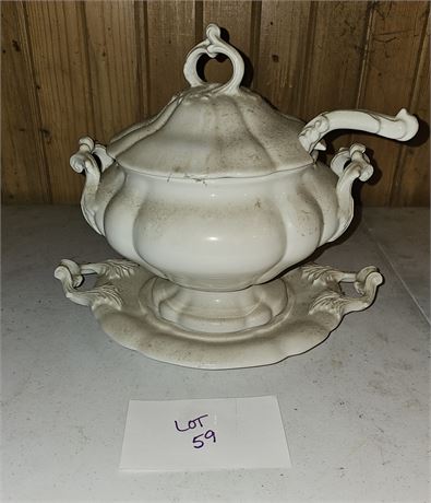 Red Cliff Ironstone Soup Tureen With Ladle