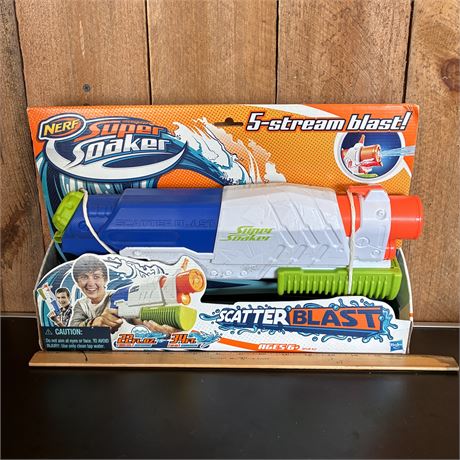 Super Soaker Scatter Blast Squirt Gun
