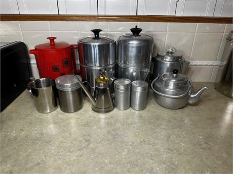 Vintage & Aluminum Kitchen Items