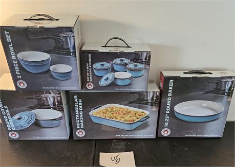 Baking Dish,Covered Casserole, 4 Mini Casserole Dishes, 2pc Bowl Set&More N.I.B