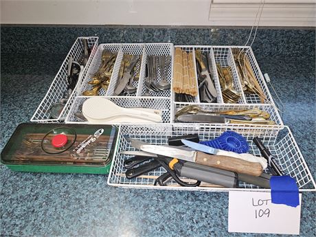 Mixed Flatware Sets & Knives