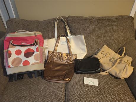 Ladies Mixed Purse/Handbag Lot:Calvin Klein/Michael Kors/Perry Ellis & More