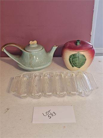 Mixed Kitchen Lot:Beauty Bake Cornbread Pan / Aladdin Teapot & Apple Grease Jar