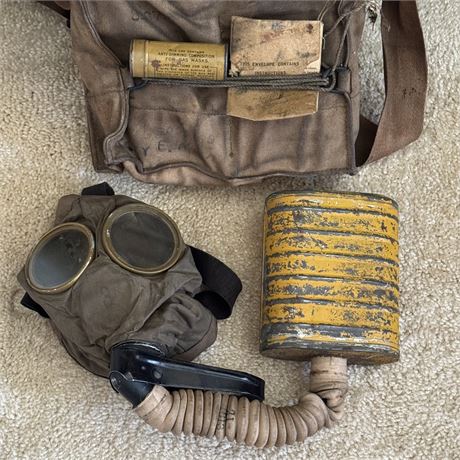 Original U.S. WWI Box Respirator Gas Mask w/ Carry Bag & Anti-Dimming Stick