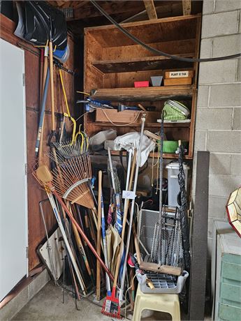 Large Yard Cleanout:Yard Tools/Umbrellas/Flag Poles/Scrapers/Wildlife Net & More