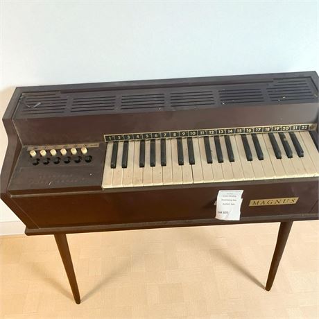 Magnus Electric Chord Organ