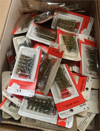 Bulldog Hardware Plastic Anchor Kit Lot