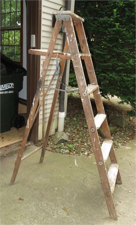 5' Wood Step Ladder