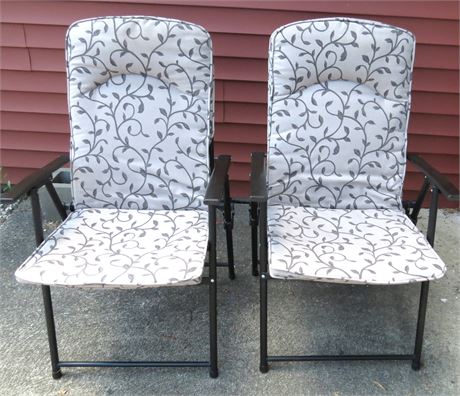 2 Outdoor Folding Chairs