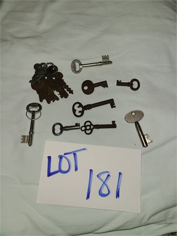 Antique & Vintage Keys: Skeleton / Clock & More