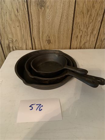 Vintage Black Cast Iron Pan Set of 3