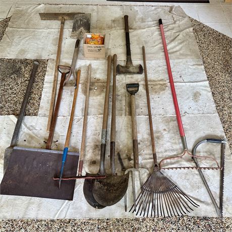 Yard Tools Lot