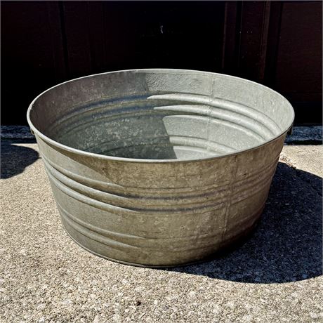 Large Old Galvanized Wash Tub Basin - 24"W