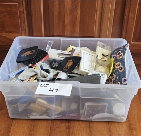 Mixed Kitchen Tote Lot