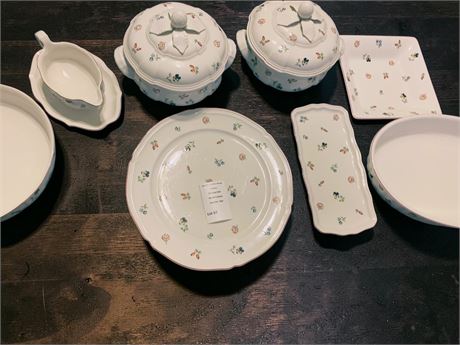 Villeroy & Boch Petite Fleur Vitro Porcelain Dining Pieces (Discontinued)