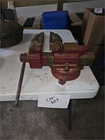 Desmond Simplex #400 Urbana, Ohio Table Vise