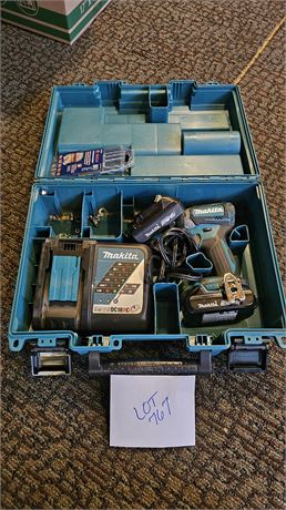 Makita Cordless Drill With Charger & Battery