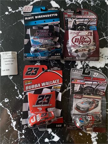 Lionel NASCAR Authentics Race Cars Keen Parts, Dr. Pepper, Doordash, Valvoline