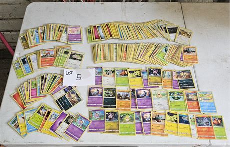 2019 Pokémon Card Lot