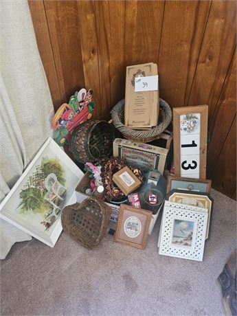 Mixed Home Decor- Baskets, Wall Art, Vases & More