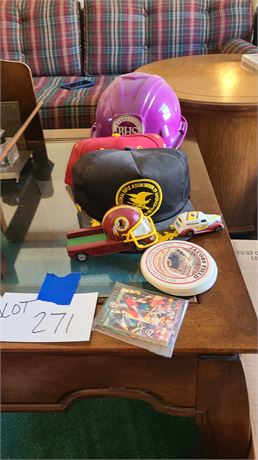 Mixed Sports Lot: Hats / Cards & More