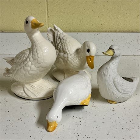 Decorative Ceramic Geese