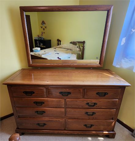 Link Taylor Dresser W/Mirror