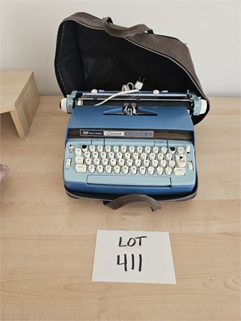 Vintage 70's Typewriter Smith Corona Coronet Automatic 12