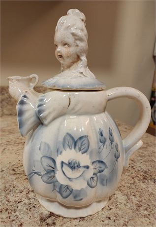 Vintage Upper & Mann Colonial Lady Teapot / Music Box