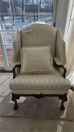 Key City Antique White Arm Chair