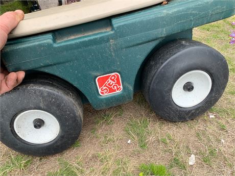 Step 2 Wheeled/Rolling Garden Seat/Grass Hopper With Storage