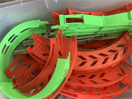 Fisher-Price Shake 'n Go Xtreme Speedway Toy Set