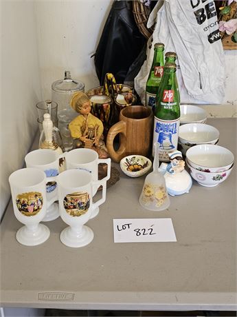 Mixed Decor Lot: 7-Up Bottles / Mugs / Bowls & More