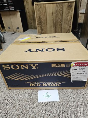 Sony RCD-W500C Compact Disc Player in Box