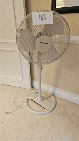 Pelonis Oscillating Floor Fan