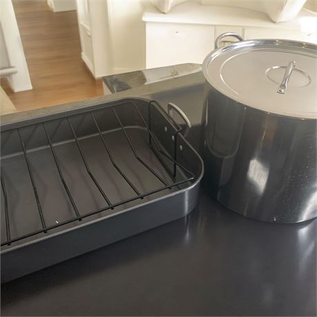 Stock Pot with Lid and Roasting Pan with Rack Lot