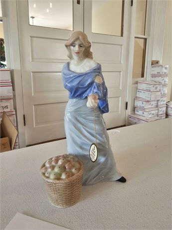 Royal Doulton Reflections "Harvest Time" 1987 Figurine
