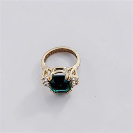 14k Yellow Gold Ring W/Large Green Gemstone & Faux Diamond Accents (Sz 6.5)