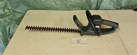 Electric Black & Decker Hedge Clippers