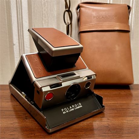Vintage Polaroid SX 70 Land Camera w/ Case