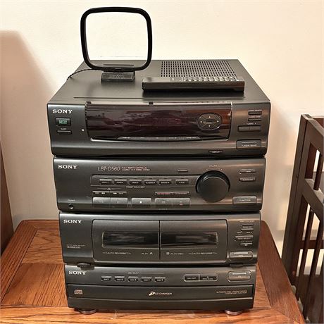 Sony LBT-D560 Model HCD-D560 w/ AM Loop Antenna & More
