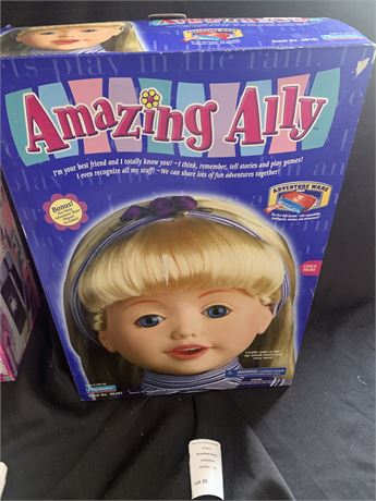Playmates 1999 Blonde Amazing Ally Interactive Doll In iIs Original Box