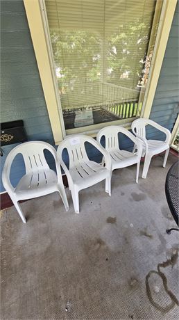 Standard Size White Outdoor Plastic Chairs