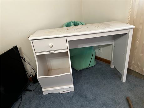 White Desk