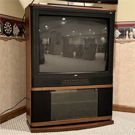 1994 Zenith 32" TV with Entertainment Stand - SM3247RK8