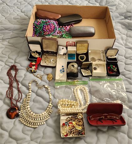 Costume Jewelry Lot