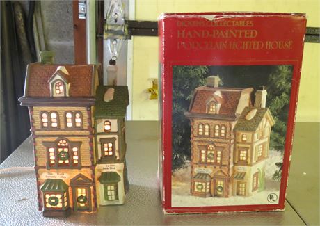 Dickens Collectibles Towne Series Lighted Building